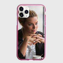 Чехол iPhone 11 Pro матовый Робби Марго в кафе, цвет: 3D-малиновый