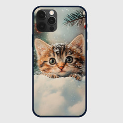 Чехол для iPhone 12 Pro Max Маленький котенок на снегу с новогодними шариками, цвет: 3D-черный