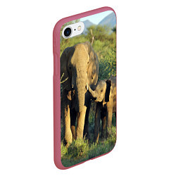 Чехол iPhone 7/8 матовый Семья слонов в природе, цвет: 3D-малиновый — фото 2