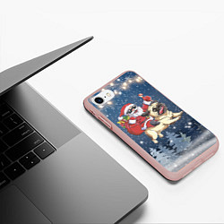 Чехол iPhone 7/8 матовый Санта едет на мопсе, цвет: 3D-светло-розовый — фото 2