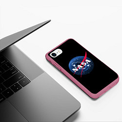 Чехол iPhone 7/8 матовый NASA Black Hole, цвет: 3D-малиновый — фото 2