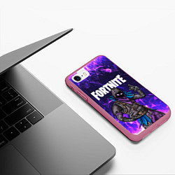 Чехол iPhone 7/8 матовый FORTNITE x RAVEN, цвет: 3D-малиновый — фото 2