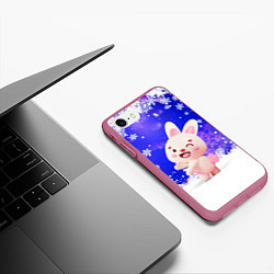 Чехол iPhone 7/8 матовый Заяц и снежинки, цвет: 3D-малиновый — фото 2