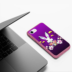 Чехол iPhone 7/8 матовый Кролик с одуванчиками, цвет: 3D-малиновый — фото 2