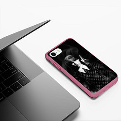 Чехол iPhone 7/8 матовый Уэнсдэй и Вещь, цвет: 3D-малиновый — фото 2