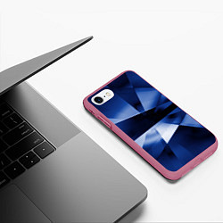 Чехол iPhone 7/8 матовый Синие лучи и отражения в абстракции, цвет: 3D-малиновый — фото 2