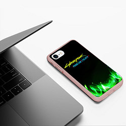 Чехол iPhone 7/8 матовый Cyberpunk 2077 phantom liberty green fire logo, цвет: 3D-светло-розовый — фото 2