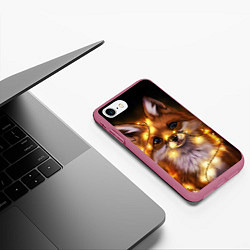 Чехол iPhone 7/8 матовый Лисенок в гирлянде, цвет: 3D-малиновый — фото 2