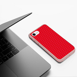 Чехол iPhone 7/8 матовый Красные сердечки на красном фоне, цвет: 3D-светло-розовый — фото 2