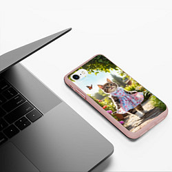 Чехол iPhone 7/8 матовый Кошка в летнем платье в саду, цвет: 3D-светло-розовый — фото 2
