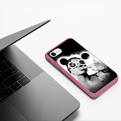 Чехол iPhone 7/8 матовый Девушка в очках, цвет: 3D-малиновый — фото 2