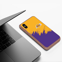 Чехол iPhone XS Max матовый LA LAKERS, цвет: 3D-коричневый — фото 2