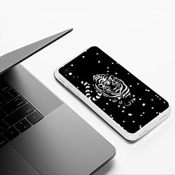 Чехол iPhone XS Max матовый Новый год 2022 символ года, цвет: 3D-белый — фото 2