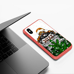 Чехол iPhone XS Max матовый Новогодний Тигр Среди Елок, цвет: 3D-красный — фото 2