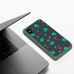 Чехол iPhone XS Max матовый Aliens pattern, цвет: 3D-темно-зеленый — фото 2