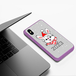Чехол iPhone XS Max матовый Белый кролик в шарфе 2023, цвет: 3D-фиолетовый — фото 2