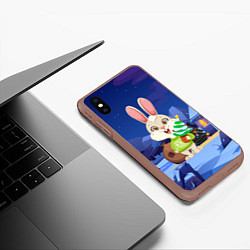 Чехол iPhone XS Max матовый Зайчик с елочкой и подарками, цвет: 3D-коричневый — фото 2