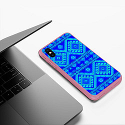 Чехол iPhone XS Max матовый Сине-голубые узоры - вышивка, цвет: 3D-малиновый — фото 2
