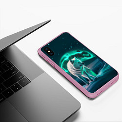 Чехол iPhone XS Max матовый Белый волк в зимнем лесу, цвет: 3D-розовый — фото 2