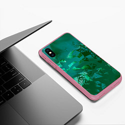 Чехол iPhone XS Max матовый Зелёные обрывки фигур, цвет: 3D-малиновый — фото 2