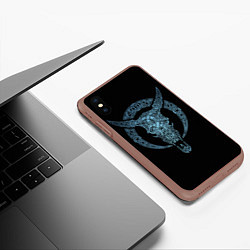 Чехол iPhone XS Max матовый Голова животного с рогами - кельстские узор, цвет: 3D-коричневый — фото 2