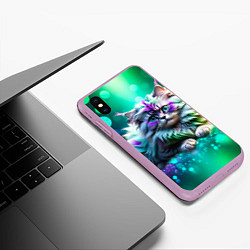 Чехол iPhone XS Max матовый Пушистый котенок в бирюзово фиолетовом боке, цвет: 3D-сиреневый — фото 2