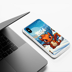 Чехол iPhone XS Max матовый Угрюмый забавный дракон, цвет: 3D-белый — фото 2