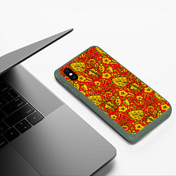 Чехол iPhone XS Max матовый Хохломская роспись золотистые цветы на красном фон, цвет: 3D-темно-зеленый — фото 2