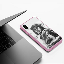 Чехол iPhone XS Max матовый Молодой Боб Марли, цвет: 3D-розовый — фото 2