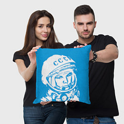 Подушка квадратная Гагарин: CCCP, цвет: 3D-принт — фото 2