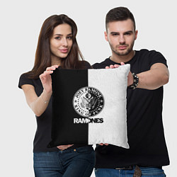 Подушка квадратная Ramones B&W, цвет: 3D-принт — фото 2