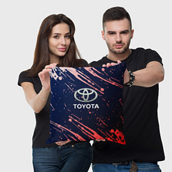 Подушка квадратная Toyota градиент, цвет: 3D-принт — фото 2