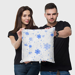 Подушка квадратная Голубые снежинки падают, цвет: 3D-принт — фото 2