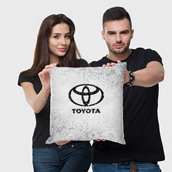 Подушка квадратная Toyota с потертостями на светлом фоне, цвет: 3D-принт — фото 2
