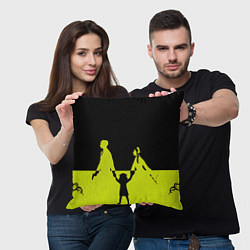 Подушка квадратная Семья шпиона Black&Yellow, цвет: 3D-принт — фото 2