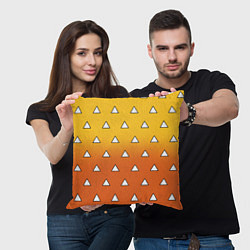 Подушка квадратная Оранжевое кимоно с треугольниками - Зеницу клинок, цвет: 3D-принт — фото 2