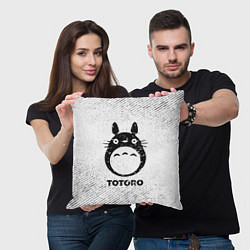 Подушка квадратная Totoro с потертостями на светлом фоне, цвет: 3D-принт — фото 2