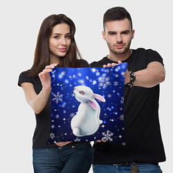 Подушка квадратная Белый кролик в снежинках, цвет: 3D-принт — фото 2