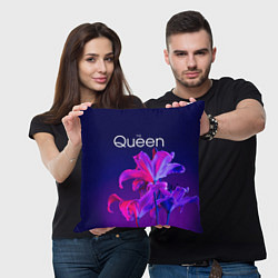 Подушка квадратная The Queen Королева и цветы, цвет: 3D-принт — фото 2