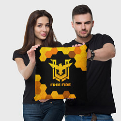 Подушка квадратная Free Fire - gold gradient, цвет: 3D-принт — фото 2