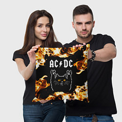 Подушка квадратная AC DC рок кот и огонь, цвет: 3D-принт — фото 2