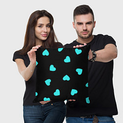 Подушка квадратная С голубыми сердечками на черном, цвет: 3D-принт — фото 2