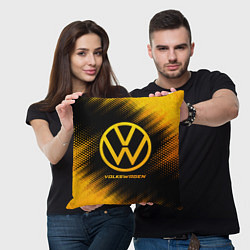 Подушка квадратная Volkswagen - gold gradient, цвет: 3D-принт — фото 2