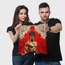 Подушка квадратная Брюс Ли на красном, цвет: 3D-принт — фото 2