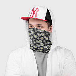 Бандана-труба Белые цветы ромашки на черном в мелкий горошек, цвет: 3D-принт — фото 2