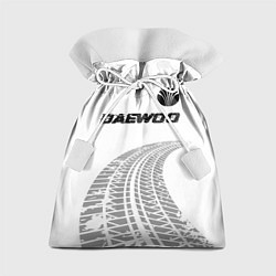 Мешок для подарков Daewoo speed на светлом фоне со следами шин: симво, цвет: 3D-принт