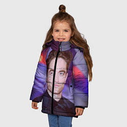 Куртка зимняя для девочки Роберт Паттинсон, цвет: 3D-черный — фото 2