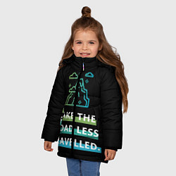 Куртка зимняя для девочки ИДИ ПО НЕИЗВЕДАННОМУ ПУТИ, цвет: 3D-черный — фото 2