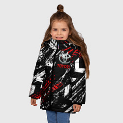 Куртка зимняя для девочки Toyota - Следы шин, цвет: 3D-светло-серый — фото 2