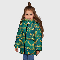 Куртка зимняя для девочки Золотые жирафы паттерн, цвет: 3D-черный — фото 2